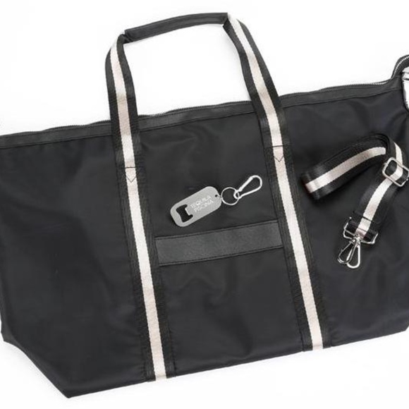 Water-Resistant Black Nylon Travel Bag, Overnight & Sports Tote, Beach Bag NEW - Picture 9 of 12